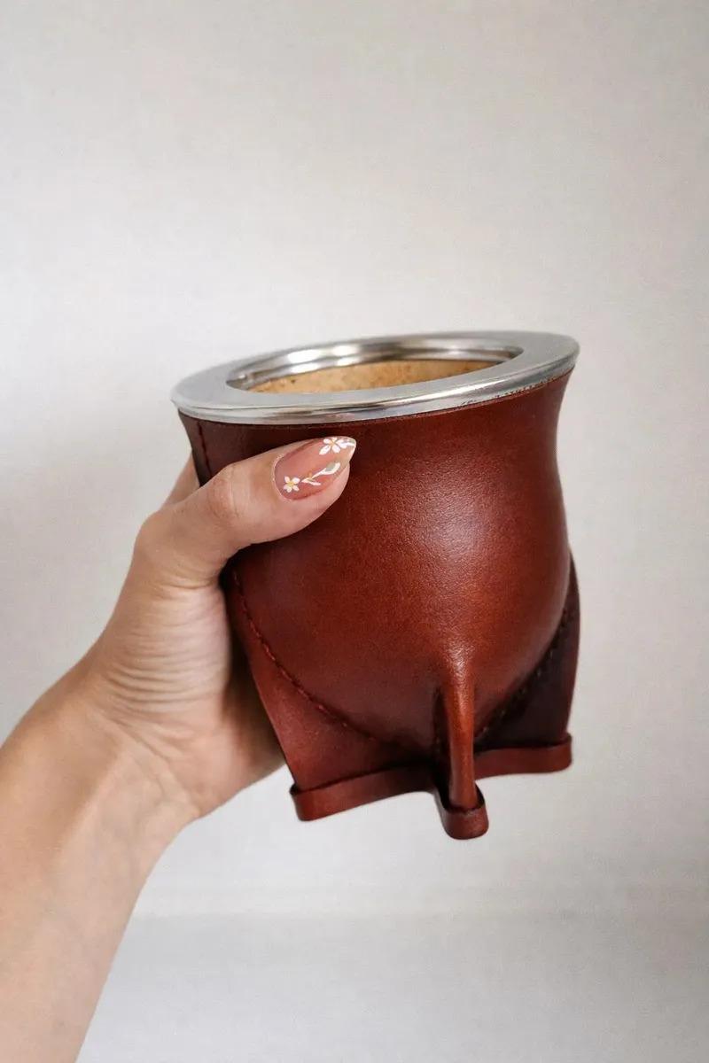Mate Calabaza Camionero Cuero + Bombilla Pico De Loro Marrón